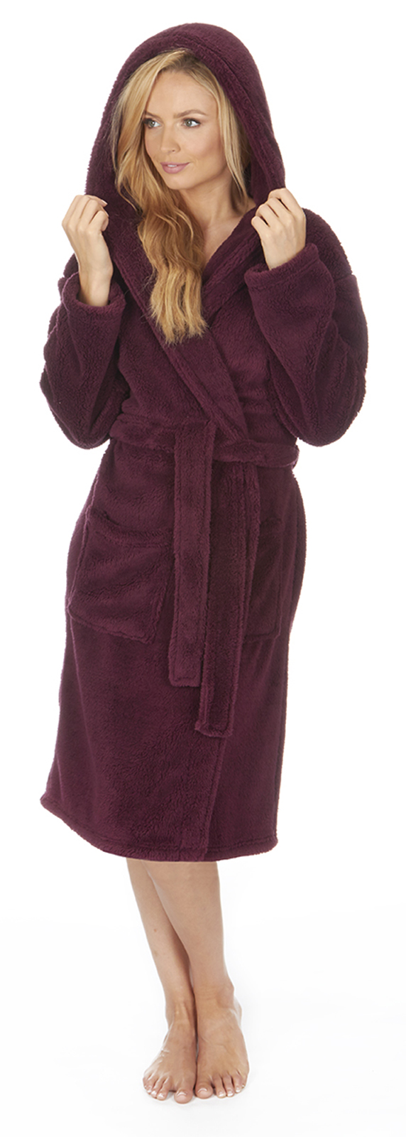 Fleece housecoats for women The velvety soft fleece is pill-resistant too, so this robe will keep its good looks for years to come. Features a zipper yoke, side-seam pockets, and satiny piping along the neckline, front yoke, and cuffs/5(24).